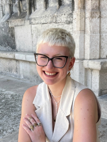 <a target="_blank" href="https://www.romanistik.de/pers/24990-Elena_Goldhofer">Elena Goldhofer</a>